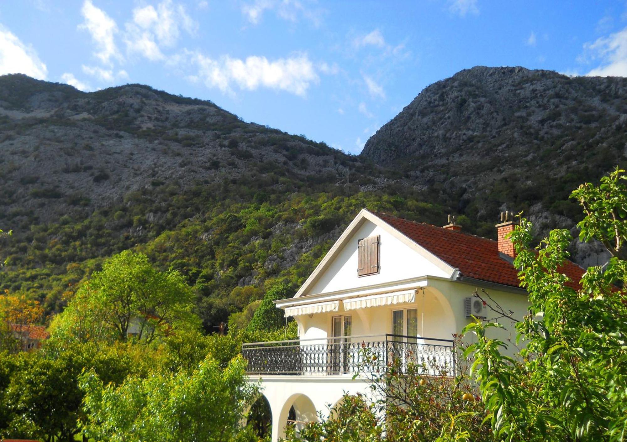 Apartments Ognjenovic Risan Exterior photo